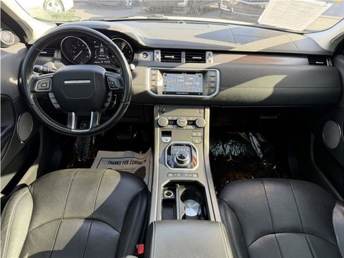 Used 2019 Land Rover Range Rover Evoque SE image 29