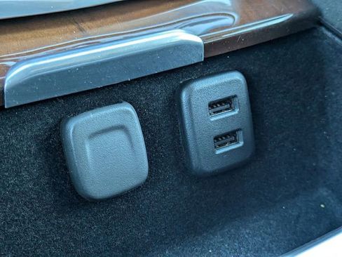 Used 2019 Cadillac Escalade 2WD image 25