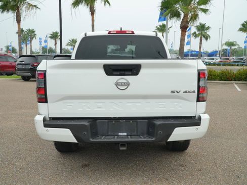 Used 2023 Nissan Frontier SV w/ Technology Package AWD/4WD image 6