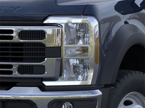 New 2025 Ford F450 XL w/ XL Chrome Package image 18
