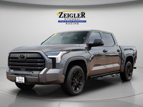 Used 2023 Toyota Tundra SR5 w/ SR5 Convenience Package AWD/4WD image 3