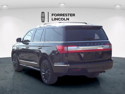 Used 2021 Lincoln Navigator Reserve image 5