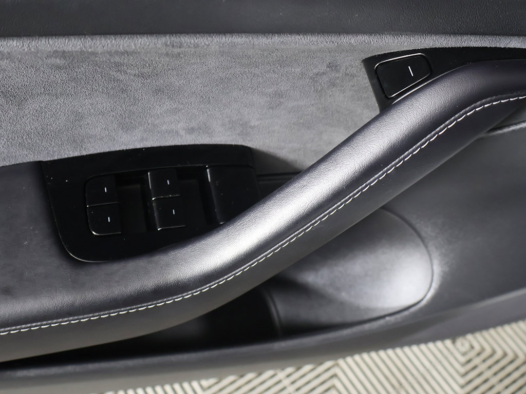 Used 2020 Tesla Model 3 Standard Range Plus RWD image 33
