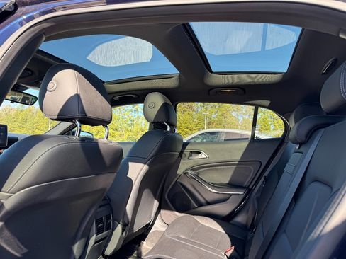 Used 2017 Mercedes-Benz GLA 250 4MATIC image 4