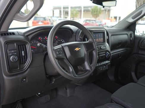 Used 2025 Chevrolet Silverado 1500 Custom RWD image 2