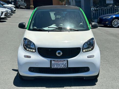 Used 2017 smart fortwo electric drive RWD image 2