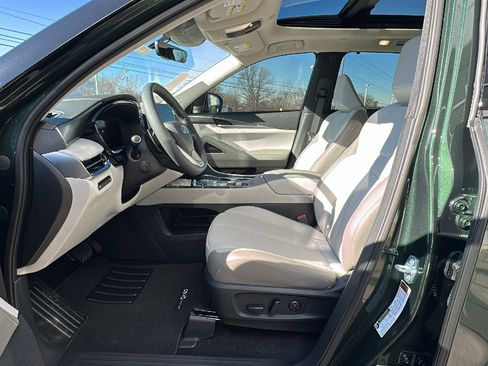 New 2026 INFINITI QX60 Luxe w/ Cargo Package image 9