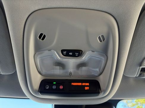 Used 2025 Chevrolet TrailBlazer LT image 25