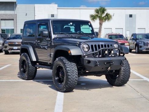 Used 2017 Jeep Wrangler Sport w/ Quick Order Package 24S AWD/4WD image 3