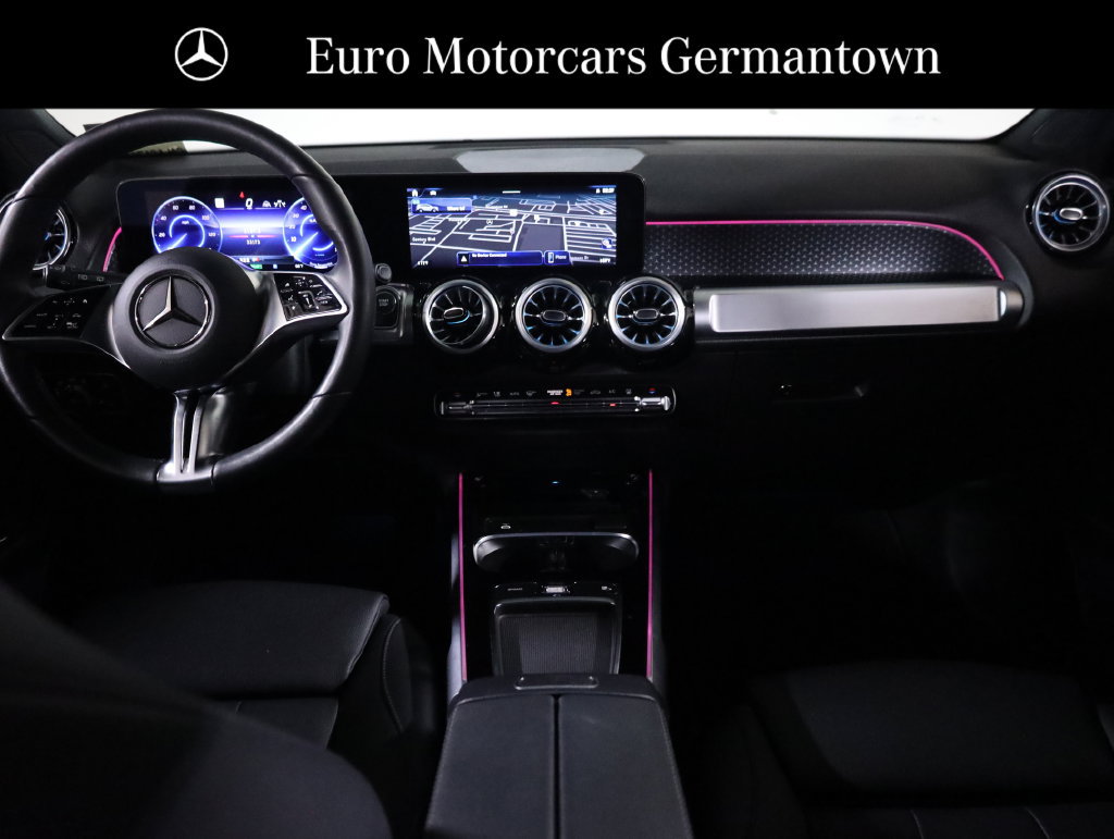 Used 2024 Mercedes-Benz EQB 300 4MATIC image 40