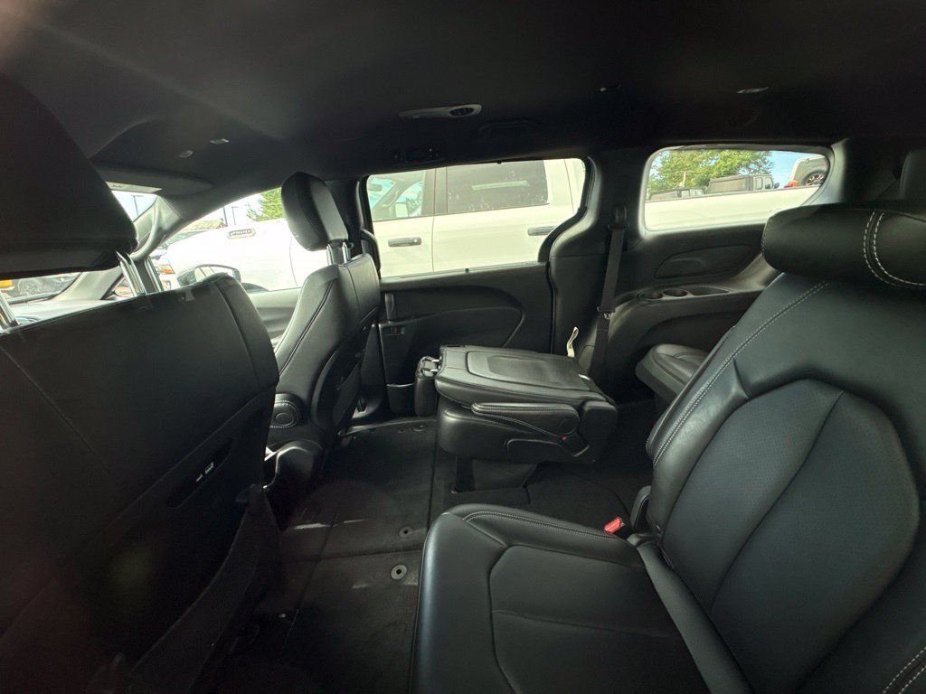 Used 2026 Chrysler Pacifica Select w/ S Appearance Package FWD image 6