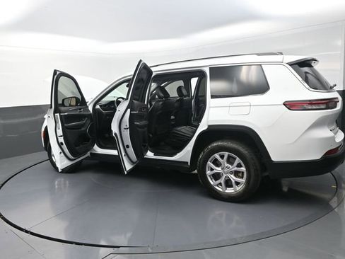 Used 2021 Jeep Grand Cherokee L Limited image 13