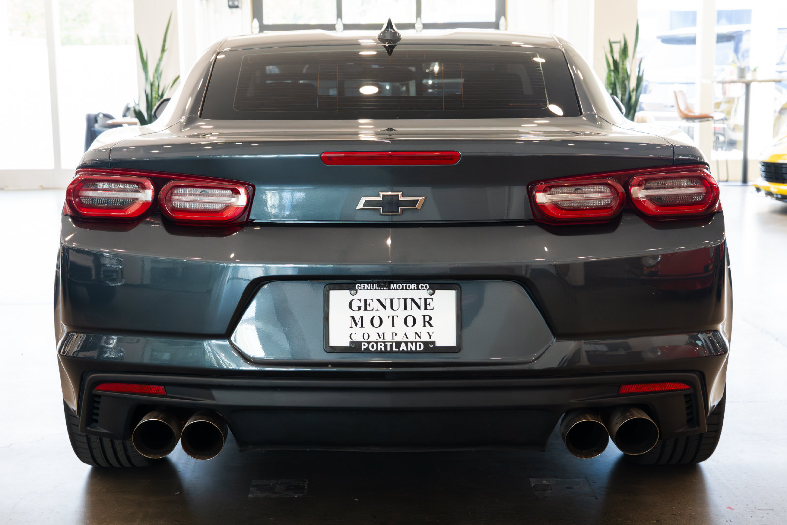 Used 2023 Chevrolet Camaro LT RWD image 5