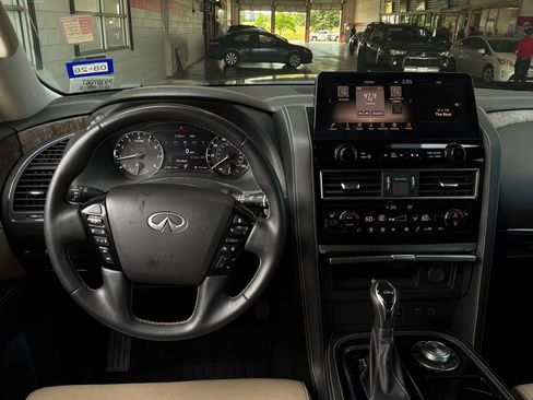 Used 2023 INFINITI QX80 Premium Select w/ Cargo Package AWD/4WD image 15