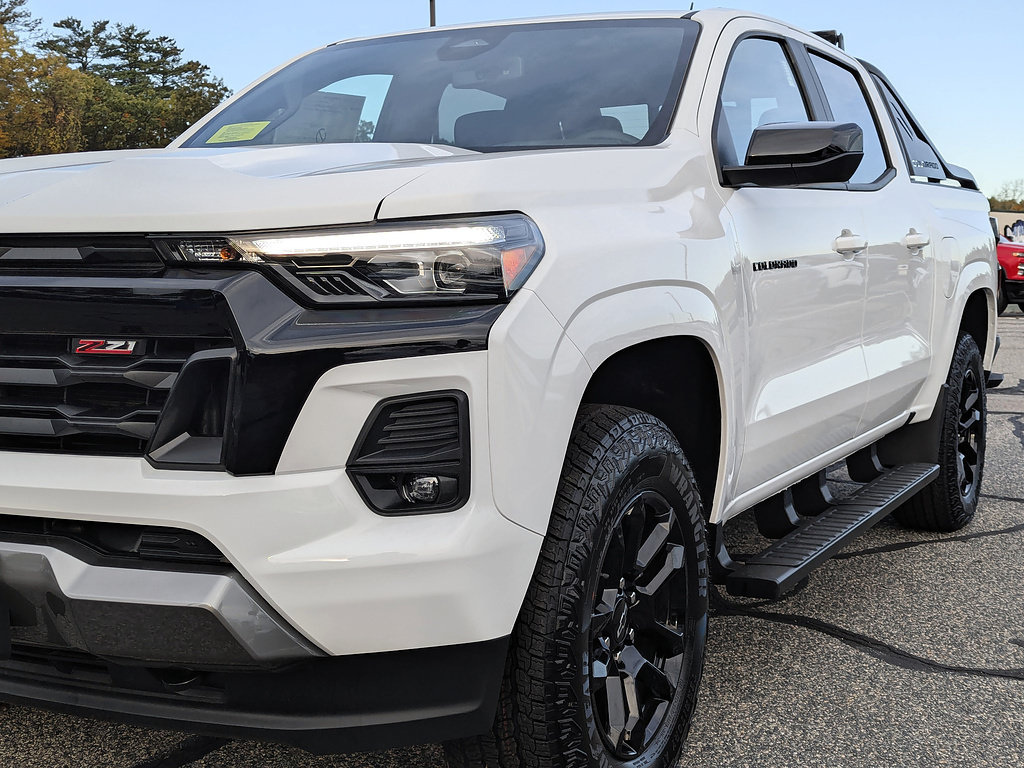 New 2026 Chevrolet Colorado Z71 w/ Midnight Edition AWD/4WD image 11