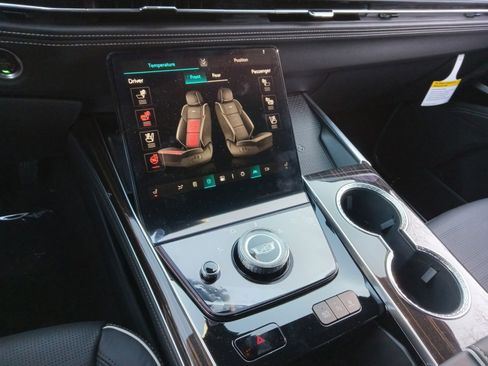 New 2026 Cadillac Escalade Luxury image 18