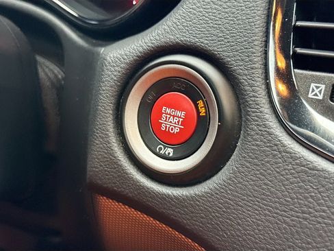 Used 2018 Dodge Durango SRT w/ Technology Group image 36