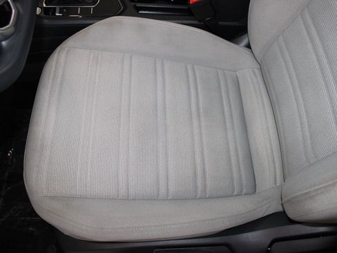 Used 2022 Volkswagen Tiguan S image 12