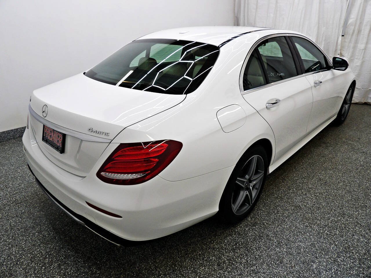 Used 2019 Mercedes-Benz E 300 4MATIC image 6