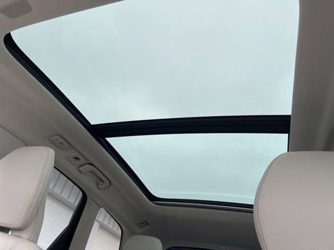 Certified 2023 Volvo XC60 B5 Plus w/ Climate Package image 34