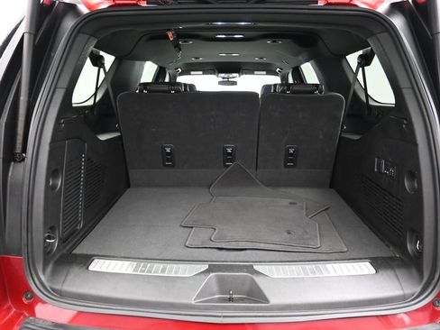 Used 2025 Chevrolet Suburban Premier image 13