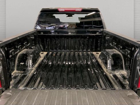 Used 2023 Chevrolet Silverado 1500 LT AWD/4WD image 4