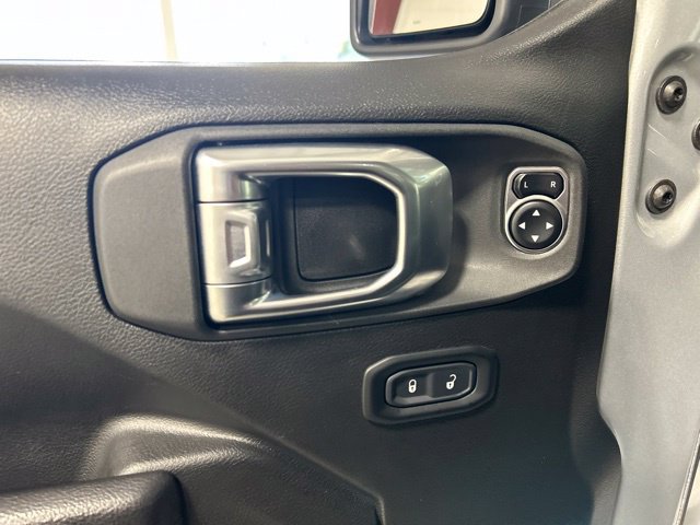 Used 2024 Jeep Wrangler Unlimited AWD/4WD image 22