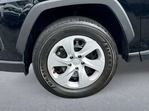 Used 2025 Toyota RAV4 LE AWD/4WD image 18