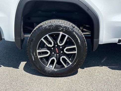 New 2026 GMC Sierra 1500 AT4 w/ AT4 Premium Package AWD/4WD image 11