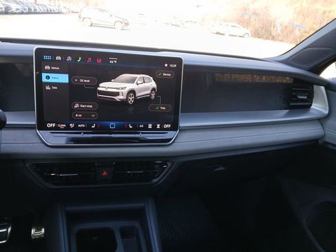 New 2026 Volkswagen Tiguan SE R-Line AWD/4WD image 17