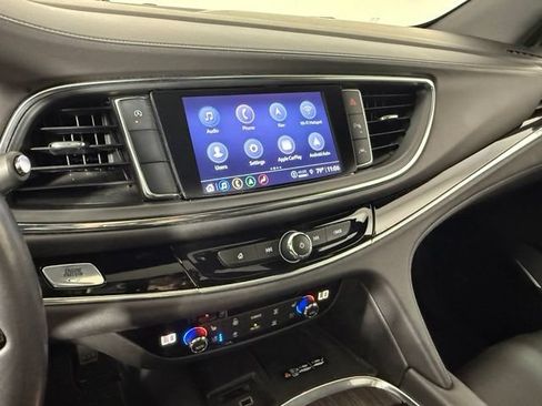 Used 2022 Buick Enclave Avenir FWD image 22
