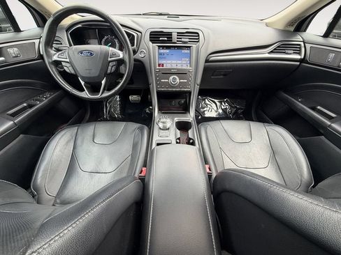 Used 2017 Ford Fusion Titanium FWD image 11