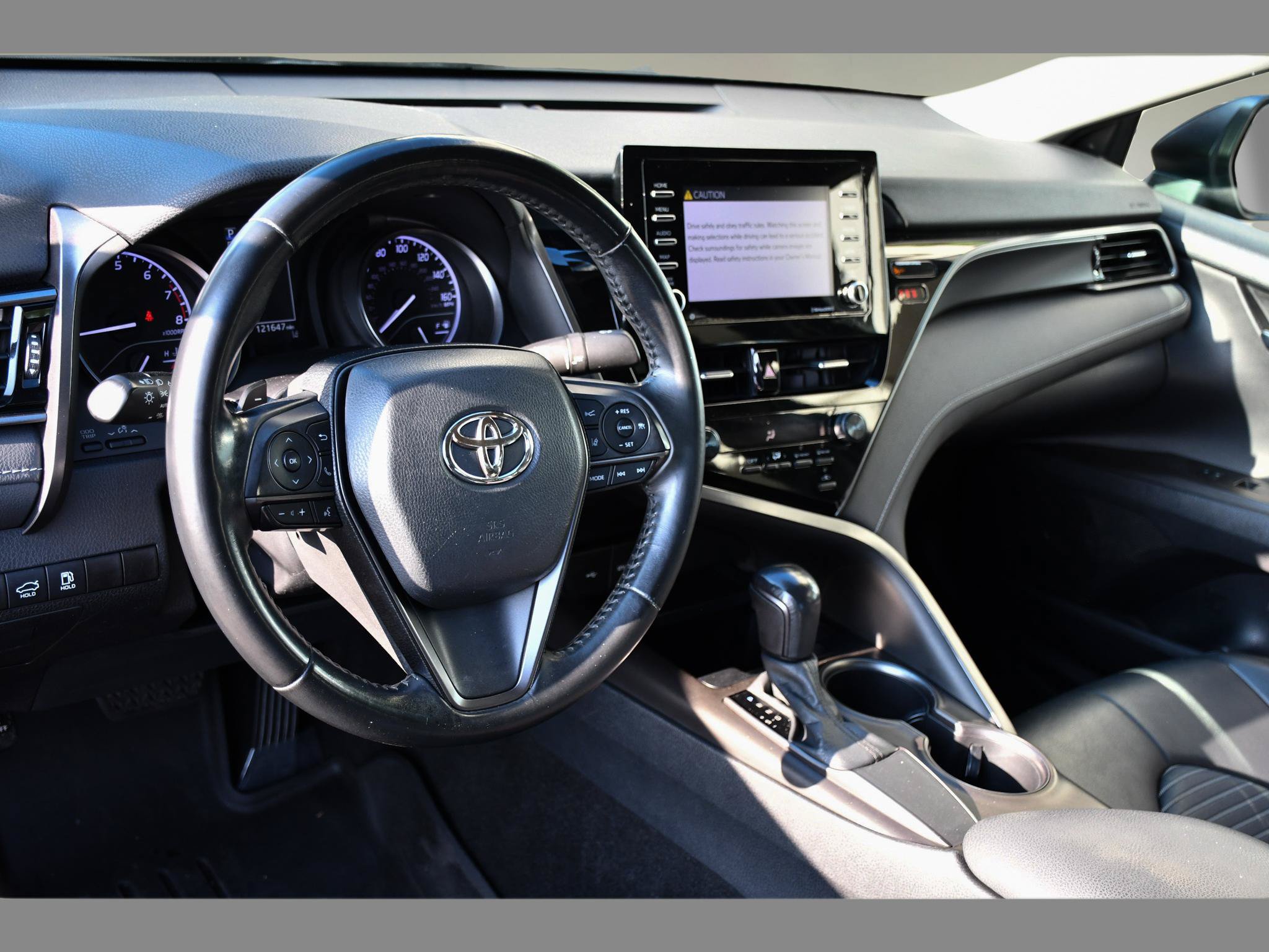 Used 2021 Toyota Camry SE FWD image 12