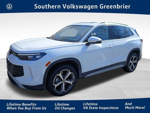 New 2026 Volkswagen Tiguan SE image 1