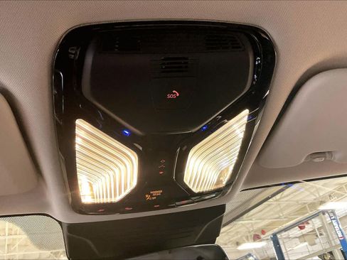 Certified 2025 BMW X7 xDrive40i image 35