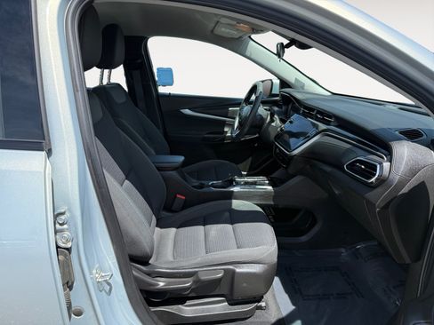 Used 2023 Chevrolet Bolt EUV LT FWD image 19