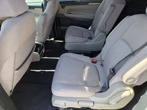 Used 2022 Honda Odyssey EX image 11