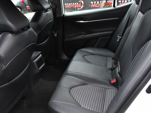 Used 2023 Toyota Camry SE image 33