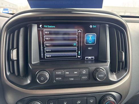 Used 2017 Chevrolet Colorado Z71 image 33