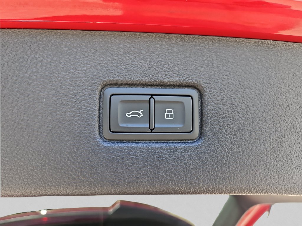 Certified 2025 Audi SQ7 Prestige w/ Prestige Package AWD/4WD image 25