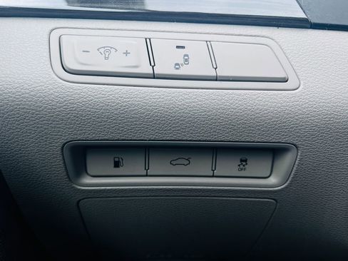 Used 2015 Hyundai Sonata Limited w/ Option Group 05 image 17