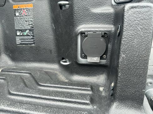 Certified 2023 Chevrolet Silverado 1500 LT AWD/4WD image 8