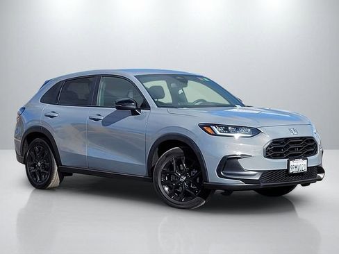 Used 2025 Honda HR-V Sport image 1