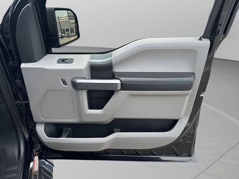 Used 2018 Ford F150 XLT w/ Equipment Group 302A Luxury image 13