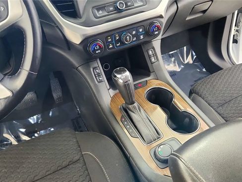 Used 2017 GMC Acadia SLE FWD image 34
