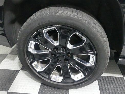 Used 2019 GMC Yukon Denali w/ Denali Ultimate Package image 16