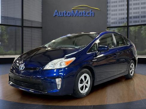 Used 2015 Toyota Prius Two image 3