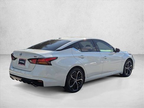 New 2025 Nissan Altima 2.5 SR w/ SR Premium Package FWD image 2