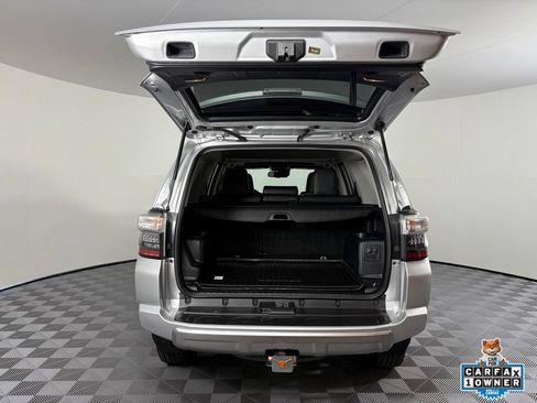 Used 2020 Toyota 4Runner TRD Off-Road Premium w/ Moonroof Package AWD/4WD image 10
