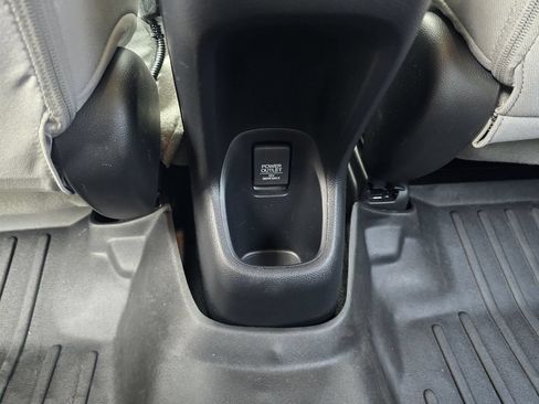 Used 2020 Honda HR-V LX image 26